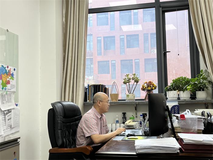 胡小平院长介绍tyc8722太阳集团城及学科概况2-700.jpg